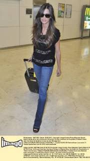 Madrid 29.06.2012. Sara Carbonero (Freundin von Iker Casillas) am Flughafen in Madrid. Nach dem Tod ihres Großvaters ist sie von der EM abgereist 