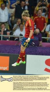 Fernando Torres of Spain celebrates after scoring during the final match between Italy and Spain at the Euro 2012 football championships in Kiev, Ukraine, July 1, 2012. Spain won 4-0 to claim the title. (Xinhua Li Yong) (jyc) UKRAINE-KIEV-EURO 2012 FOOTBALL CHAMPIONSHIPS-FINAL 