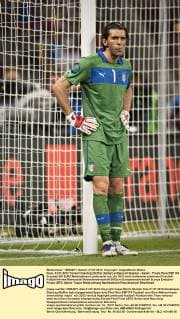 Kiew, 01.07.2012 Torwart Gianluigi Buffon (Italien) enttäuscht Spanien - Italien