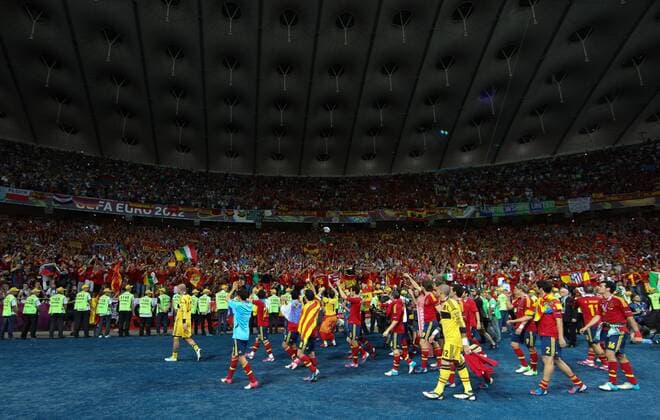 Players of the national team of Spain celebrate their victory. The final match of the European Football Championship 2012 between the national teams of Italy and Spain on July 1, 2012 in Kiev. 