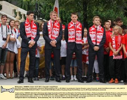 Euro 2012, Warschau, Empfang der polnischen Nationalmannschaft: (L-R) Robert Lewandowski, Damien Perquis, Lukasz Piszczek, Jakub Kuba Blaszczykowski - adto_020712 