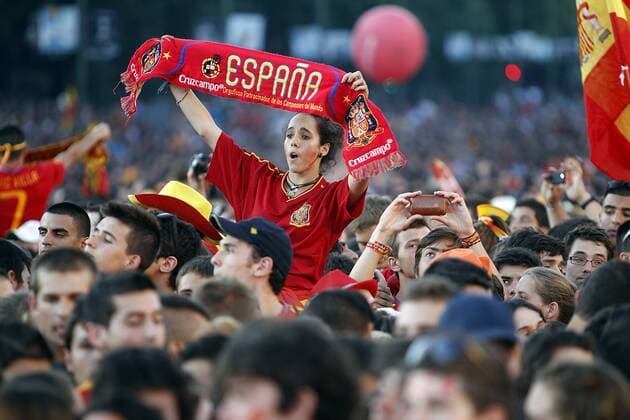 02.07.2012.Supporters at Tour of Madrid of the Spanish football team to celebrate their victory in Euro 2012 july 2012.  (20120702018)
