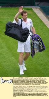 Tennis: Wimbledon Championship 2012, Andy Murray (GBR) walks off Court No. 1 after winning his Gentlemem s Singles 4th Round match on day eight of the Wimbledon Lawn Tennis Championships at the All England Lawn Tennis and Croquet Club. (Hinweis: Verwendung nur in Deutschland, Österreich oder Schweiz - only Germany, Austria and Switzerland) xHOCHxZWEIx xPropagandax 