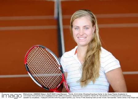 Tennis, Archivbilder Shooting Angelique Kerber in der Angie-Tennis-Akademie im polnischen Puszczykowo 2010 Angelique Kerber (GER) im Centrum Tenisowe Angi Akademia Tenisa, ein Tenniszentrum in Puszczykowo (Unterberg), speziell für sie gebaut  20100721AWJ_152
