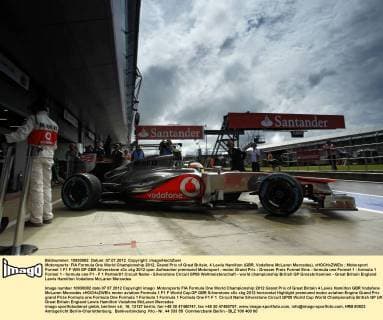 Motorsports: FIA Formula One World Championship 2012, Grand Prix of Great Britain, 4 Lewis Hamilton (GBR, Vodafone McLaren Mercedes), xHOCHxZWEIx