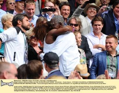 Siegerin Serena WIlliams (USA) and Vater Richard Williams TENNIS : Wimbledon - Finale Damen - 07 07 2012 COUVERCELLE TENNISMAG PANORAMIC 