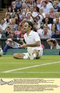 TENNIS - ATP, Wimbledon 2012 LONDON,ENGLAND,08.JUL.12 - TENNIS - ATP Tennis Herren World Tour, Wimbledon 2012, Grand Slam, Finale. Bild zeigt den Jubel von Roger Federer (SUI). 