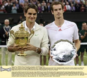 TENNIS - ATP, Wimbledon 2012 LONDON,ENGLAND,08.JUL.12 - TENNIS - ATP Tennis Herren World Tour, Wimbledon 2012, Grand Slam, Finale, Siegerehrung. Bild zeigt Roger Federer (SUI) und Andy Murray (GBR). Keywords: Pokal. 