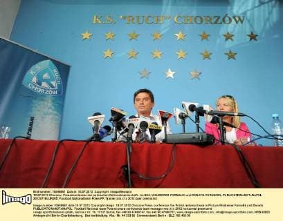 10.07.2012 Chorzow, Pressekonferenz der polnischen Nationalmannschaft - Im Bild: WALDEMAR FORNALIK und DONATA CHRUSCIEL  20120710LUK085