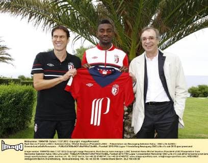 Rudi Garcia (Trainer LOSC) Salomon Kalou Michel Seydoux (Präsident LOSC) - Präsentation von Neuzugang Salomon Kalou - OSC Lille (LOSC) - GwendolineLeGoffxPanoramic - 