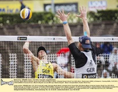 Germany, Berlin, Beachvolleyball, Smart Grand Slam 2012 Berlin, Beach Volleyball Swatch World Tour 2012, Brink Reckermann (GER) vs Klemperer Koreng (GER), 13.07.2012, xHOCHxZWEIx xThomasxVictorx