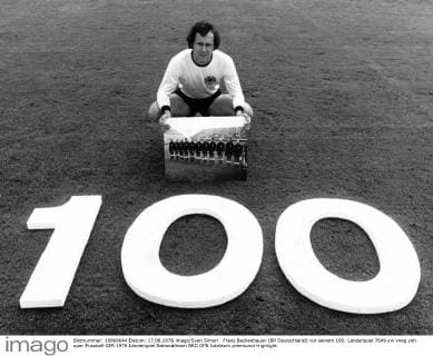 Franz Beckenbauer (BR Deutschland) vor seinem 100. Länderspiel