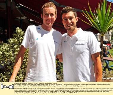 RADSPORT - Tour de France 2012 PAU,FRANKREICH,17.JUL.12 - DIVERS, RADSPORT - Tour de France 2012, Ruhetag, Training. Bild zeigt Bradley Wiggins (GBR Sky) und Bernhard Eisel (AUT Sky). 