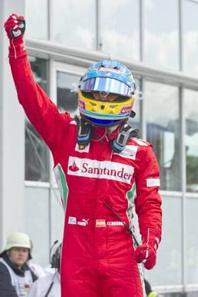 Fernando ALONSO (ESP), Scuderia Ferrari, Sieger, 1. Platz, reckt triumphierend die Siegerfaust, Faust; Querformat; Triumph; Rennen am 22.07.2012; Halbfigur, Hochformat; Motorsport Formel 1, Grosser Preis Santander von Deutschland am Hockenheimring, vom 19.07.-22.07.2012