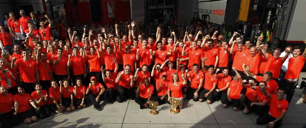 Motorsports: FIA Formula One World Championship 2012, Grand Prix of Hungary, team celebration 4 Lewis Hamilton (GBR, Vodafone McLaren Mercedes), xHOCHxZWEIx