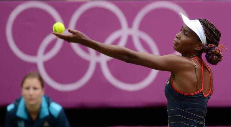 (120731) -- LONDON, July 31, 2012 (Xinhua) -- Venus Williams of USA takes part in women s tennis singles second round match, at London 2012 Olympic Games in London, Britain, on July 31, 2012. (Xinhua Tao Xiyi) (nxl) (OLY2012)BRITAIN-LONDON-TENNIS-WOMEN S SINGLES 
