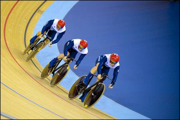 Teamsprint - Grande Bretagne HINDES Philip de course 104 HOY Chris de course 105 KENNY Jason de course 107 xJBAutissierxFEPxPanoramicx 