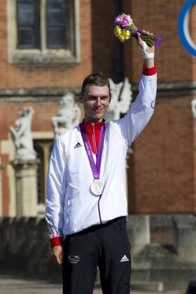 Siegerehrung: Jubel MARTIN Tony, GER, 2.Platz, mit der Silbermedaille, Medaille, Silber, Rad, Radrennen, Zeitfahren der Maenner am 01.08.2012. Olympische Sommerspiele 2012 in London
