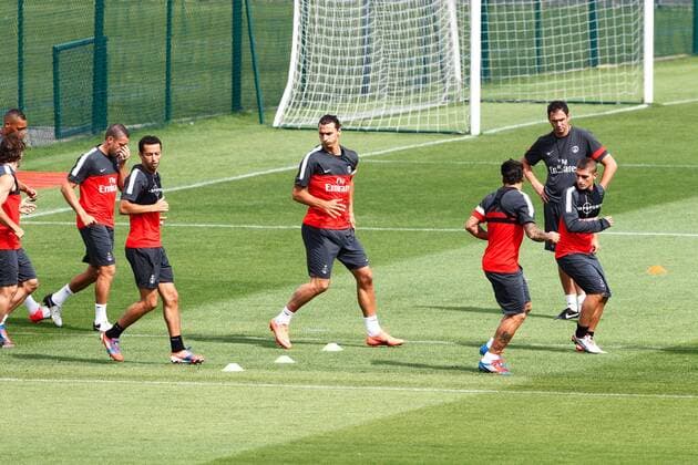 Sylvain Armand Nene Zlatan Ibrahimovic Marco Verratti Paul Clement (Adjoint PSG) FOOTBALL : Entrainement Paris Saint Germain - 03 08 2012 GwendolineLeGoff Panoramic 