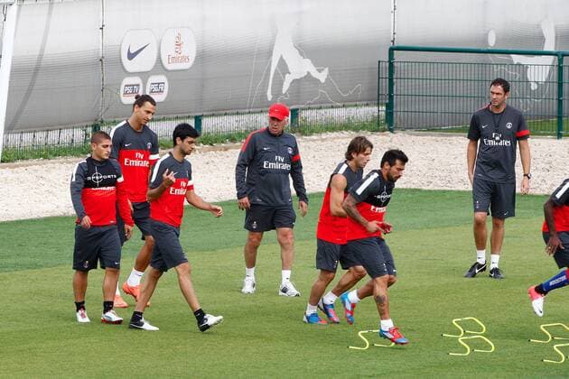 Zlatan Ibrahimovic et Carlo Ancelotti (Entraineur PSG) Marcvo Verratti Javier Pastore Maxwell Ezequiel Lavezzi FOOTBALL : Entrainement Paris Saint Germain - 03 08 2012 GwendolineLeGoff Panoramic 