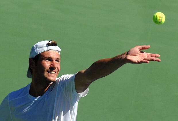 Sergei Bubka of Ukraine serves during their quarterfinal match at Odlum Brown VanOpen tennis tournament in Vancouver, Canada, Aug. 3, 2012. (Xinhua Sergei Bachlakov) (jyc) CANADA-VANCOUVER-VANOPEN TENNIS TOURNAMENT 