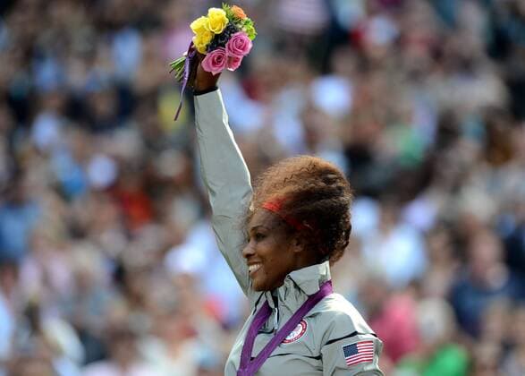 LONDON, Aug. 4, 2012 - Gold medalist Serena Williams of USA poses during victory ceremony of women s tennis singles match, at London 2012 Olympic Games in London, Britain, on August 4, 2012. 