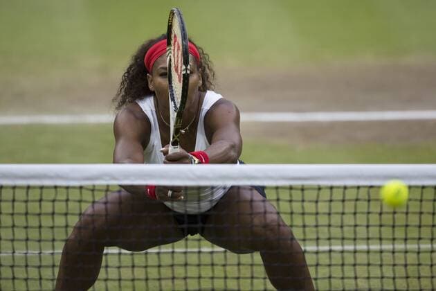 Serena WILLIAMS, USA, Aktion, Tennis, Finale Doppel der Frauen, Tennis - Finale - Damen Doppel - Olympische Sommerspiele 2012 in London, am 05.08.2012 in London Wimbledon Grossbritannien.