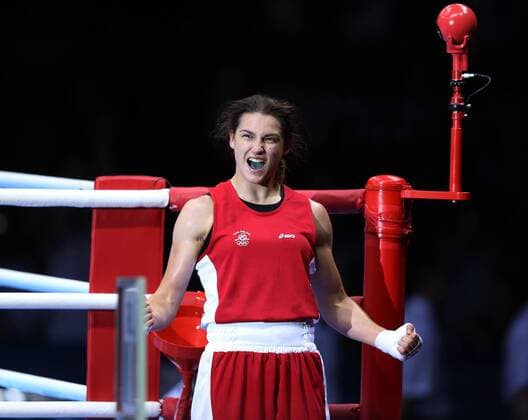 Katie Taylor of Ireland celebrates after the quarterfinal match of women s light (60kg) Boxing event at London 2012 Olympic Games, London - 