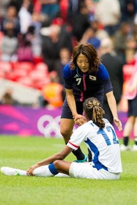 (T-B) Yuki Ogimi (JPN), Elodie Thomis (FRA), AUGUST 6, 2012 - Football Soccer : Japan team group celebrate after winning the Women s semifinal match between Women s Japan 2-1 Women s France t Wembley Stadium during the London 2012 Olympic Games in London, UK.  (bxlb039969)