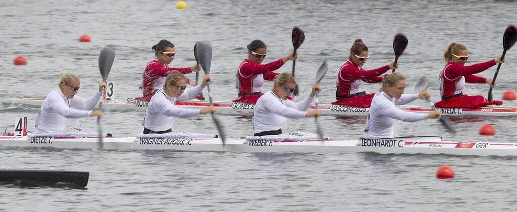 Team Deutschland, 2.Platz, v.r. LEONHARDT Carolin, WEBER Franziska, WAGNER-AUGUSTIN Katrin und DIETZE Tina, GER, Aktion, Kanu, Vierer Kajak der Frauen 500 m, K4, Finale, am 08.08.2012. Olympische Sommerspiele 2012 in London vom 27.07. - 12.08.2012 in London Grossbritannien.