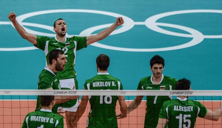LONDON, Aug. 8, 2012 - Players of Bulgaria celebrate scoring during the quarterfinal match of men s volleyball against Germany at London 2012 Olympic Games, London, Britain, Aug. 8, 2012. (Xinhua Yang Lei) (OLY2012)BRITAIN-LONDON-VOLLEYBALL-GERMANY VS BULGARIA 