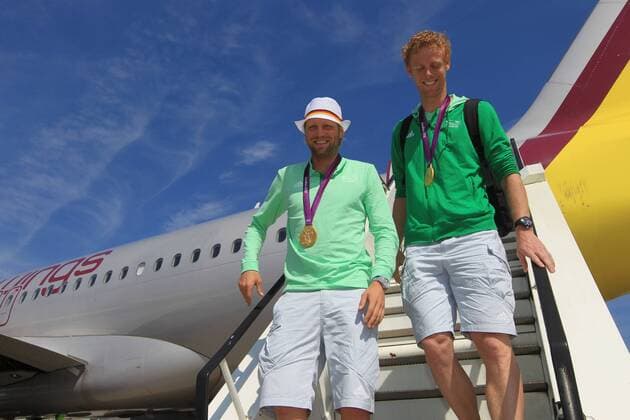 Beachvolleyball, Empfang der Beach Volleyball Olympiasieger Brink Reckermann am Flughafen Köln Bonn xHOCHxZWEIx xMichaelxKunkelx