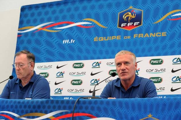 Didier Deschamps (Coach FRA) Philippe Tournon (Pressesprecher FRA) - Pressekonferenz - Nationalteam Frankreich- 13 08 2012 xN.LeGouic FEPx 