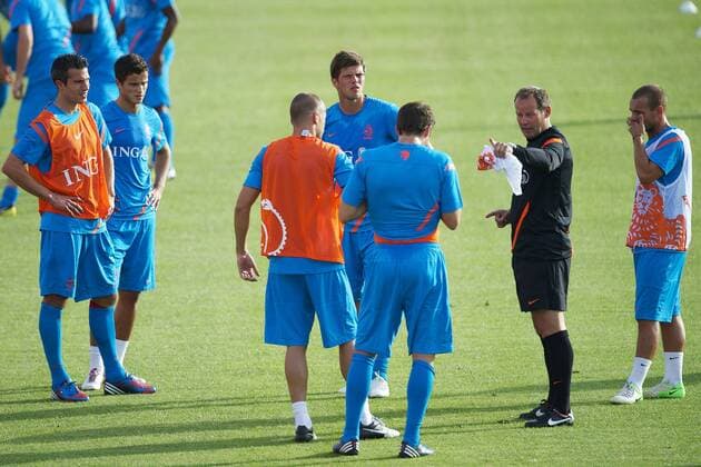(L-R) Robin van Persie,Ibrahim Afellay,Klaas Jan Huntelaar,assistant trainer Danny Blind of Holland - Training Netherlands Nationalteam 2012 2013 xVIxWillemxJanxDijkdrentxIVx 1096343