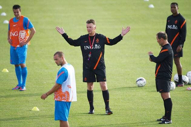(L-R) Robin van Persie,Coach Louis van Gaal,assistant Danny Blind,assistant Patrick Kluivert Training session Dutch team (NED) Nationalteam Training session 2012 2013 xVIxWillemxJanxDijkdrentxIVx 1096461