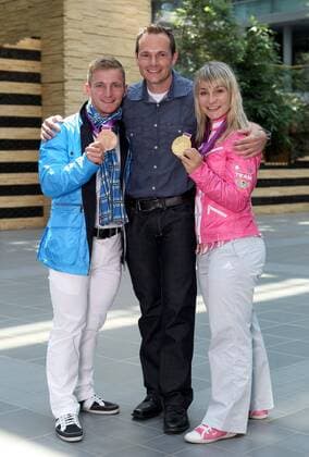 Erfurt , 130812 , Empfang der Radsprinter Radsportler des Stadtwerke Sprintteam im Bild: Kristina Vogel (Deutschland) , Goldmedaille Teamsprint und Rene Enders (Deutschland) , Bronzemedaille Teamsprint , in der mitte Trainer Tim Zühlke