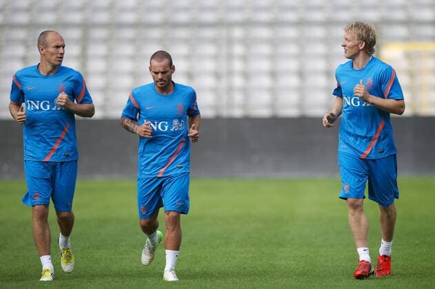 (L-R) Arjen Robben of Holland,Wesley Sneijder of Holland,Dirk Kuyt of Holland Netherlands Training session 2012 2013 xVIxMAURICExVANxSTEENxIVx 1097908