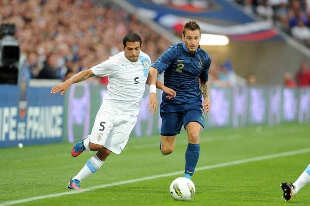 Mathieu Debuchy (France) Walter Gargano (Uruguay) FOOTBALL : France vs Uruguay - Match amical - 15 08 2012 N.LeGouic FEP Panoramic 