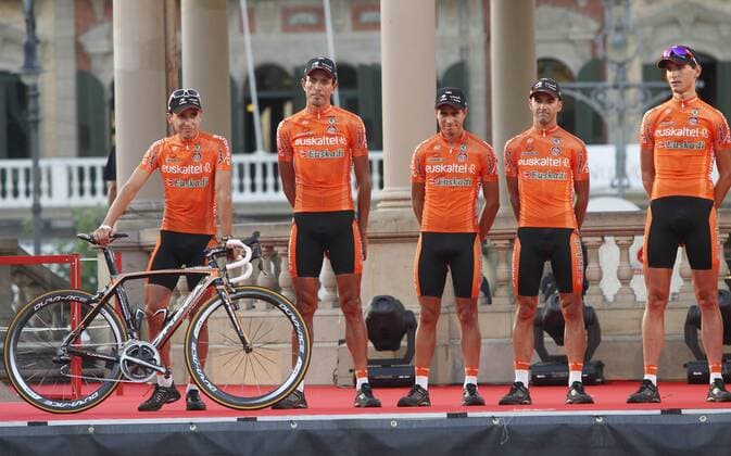 Euskaltel-Euskadi s Igor Anton (l) during the official presentation of La Vuelta 2012. . August 17,2012.  (201208172631)