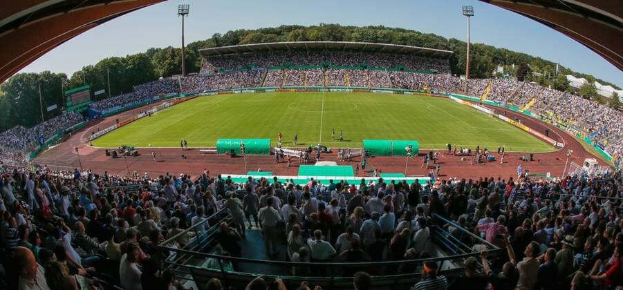 Fußball, Stadiongeschichte 1. FC Saarbrücken Ludwigsparkstadion, Heimspielstätte des 1. FC Saarbrücken.
