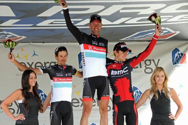 Jens VOIGT ( GER Team RadioShack ) gewinnt die vierte Etappe vor seinem Teamkollegen Andrea KLOEDEN KLÖDEN ( GER Team RadioShack - NIsaan ) und dem neuen Spitzenreiter Tejay VAN GARDEREN ( USA BMC Racing Team ) - Podium - Posing - Hostessen - Jubel - Freude - Emotionen - quer - Event: US Pro Cycling Challenge 2012 - 4.Etappe: Aspen nach Bever Creek 156.4 km - Location: USA - Europe - Datum: 23.08.2012