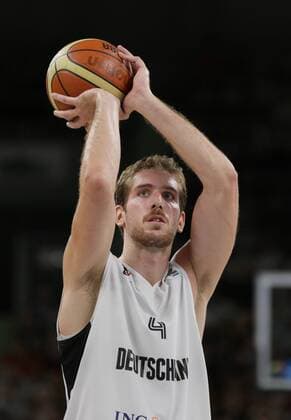 Tim OHLBRECHT (DEU), Korbwurf, Freiwurf, Einzelbild, Aktion, Basketball, Männer, Länderspiel, EM-Qualifikation, Deutschland vs. Schweden, 24.08.2012,