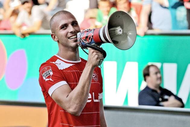 Mann des tages, Doppeltorschütze Dani Schahin ( 20, Fortuna Düsseldorf) 25.08.2012, Fussball, 1. Bundesliga, Herren, 1. Spieltag, Saison 2012 13, FC Augsburg vs. Fortuna Düsseldorf in der SGL-Arena