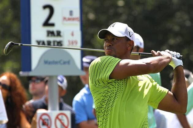 Aug. 25, 2012 - Bethpage, New York, U.S - Aug. 25, 2012 - Bethpage, New York, U.S - PGA Golf Herren pro TIGER WOODS tees off the 2nd tee during the third round the Barclays Tournament at Bethpage State Park. Golf 2012 - The Barclays Round 3 - ZUMAc11