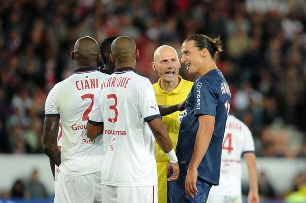 Zlatan Ibrahimovic (PSG) Mickael Ciani (Bordeaux) altercation FOOTBALL : PSG vs Bordeaux - Ligue 1 - 26 08 2012 N.LeGouic FEP Panoramic 