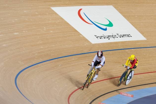 30.08.2012. Stratford England. Denise Schindler (GER) in action against Raquel Acinas Ponncelas (ESP) at The Velodrome, Olympic Park, London. Track Cycling on Day 1 of the 2012 London Paralympic Games. xJackxTerryx  ActionPlus11322010
