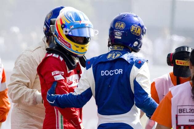 Fernando ALONSO (mi., ESP), Ferrari, wird gestützt, Rennen am 02.09.2012 Formel 1, Grosser Preis von Belgien in Spa Francorchamps vom 30.08. - 02.09.2012., Saison2012,,