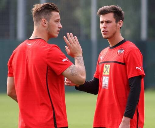 FUSSBALL, WIEN, Training Nationalmannschaft Österreich Bild zeigt Marko Arnautovic und Heinz Lindner (AUT). 