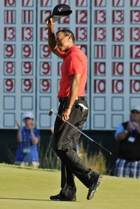 03 September 2012:Tiger Woods tips his hat to the crowd after finishing his final round during the Deutsche Bank Championship at TPC Boston in Norton, MA Editorial Use Only GOLF: SEP 03 PGA Golf Herren - Deutsche Bank Championship- Final Round Icon147120903008 EDITORIAL USE ONLY