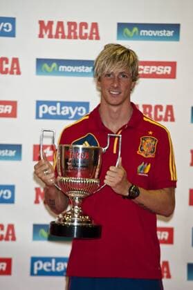 Fernando Torres - Spanish Football Team receiving Marca Platinum Award in Madrid. LuisxFernandez 